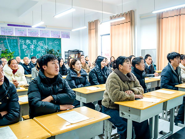 冬日相約話成長 家校攜手赴未來 | 正道中學(xué)召開初中部家長會